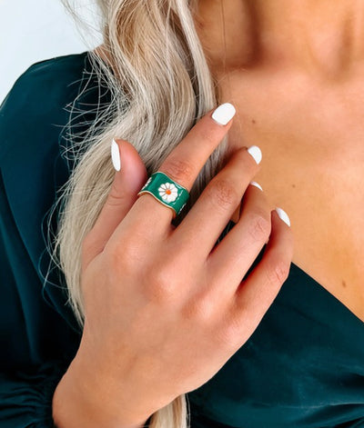 Daisy Statement Ring